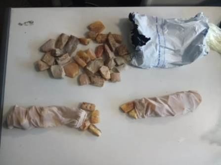 Более 2 кг янтаря обнаружили уссурийские таможенники
