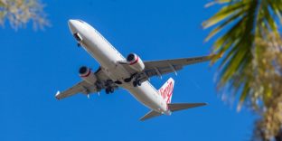 За два месяца регулярных полетов в Турцию таможенный контроль прошло более 33 тысяч пассажиров