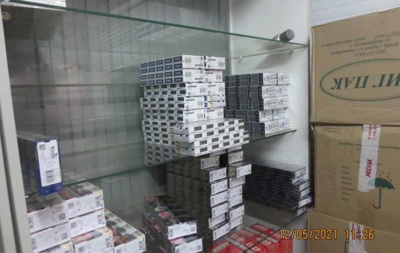 В торговой точке Оренбурга таможенниками выявлено более 5000 пачек сигарет с нарушением маркировки