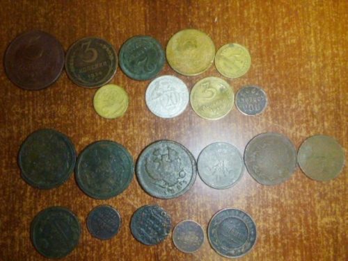 Сотрудники Ростовской таможни пресекли вывоз из страны коллекции старинных монет