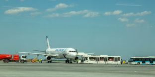 Челябинские таможенники встретили первый международный авиарейс