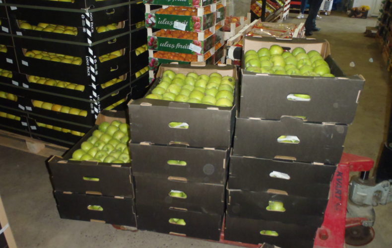 В Ижевске изъяли из торгового оборота 175 кг немаркированных яблок