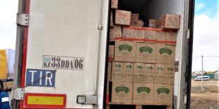Астраханские таможенники пресекли незаконный вывоз 20 тонн зерна и более 28,6 тонны сахара